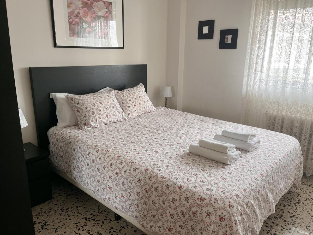 En Palencia Capital Centrico Con Garaje Roberto Apartman Kültér fotó